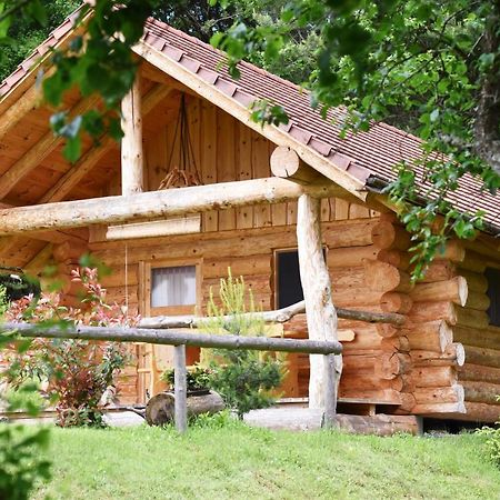 Hut At The Forest Male Brusnice Buitenkant foto